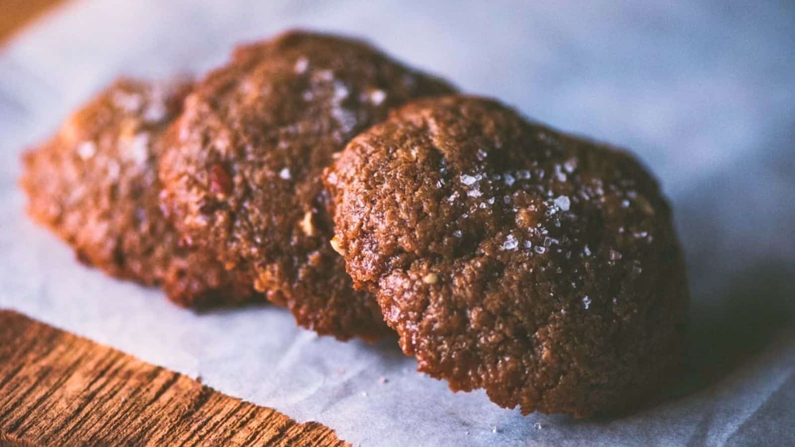 Close-up of 3 salted ginger almond butter cookies.