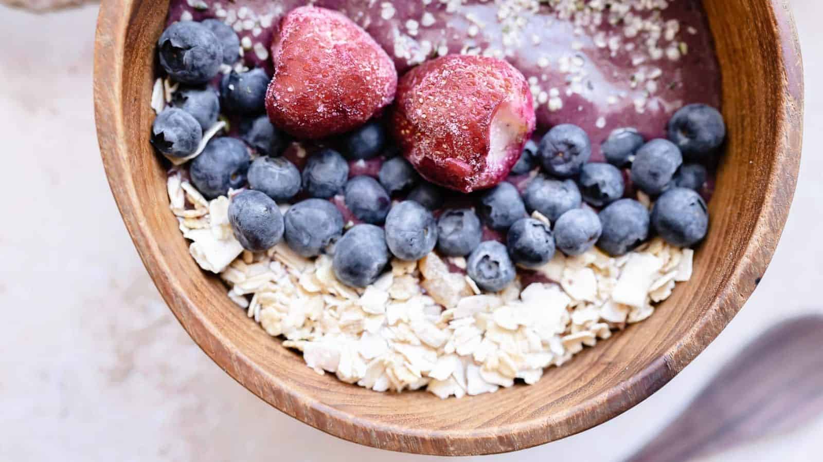 An image of acai bowl rich in vitamins and antioxidants.