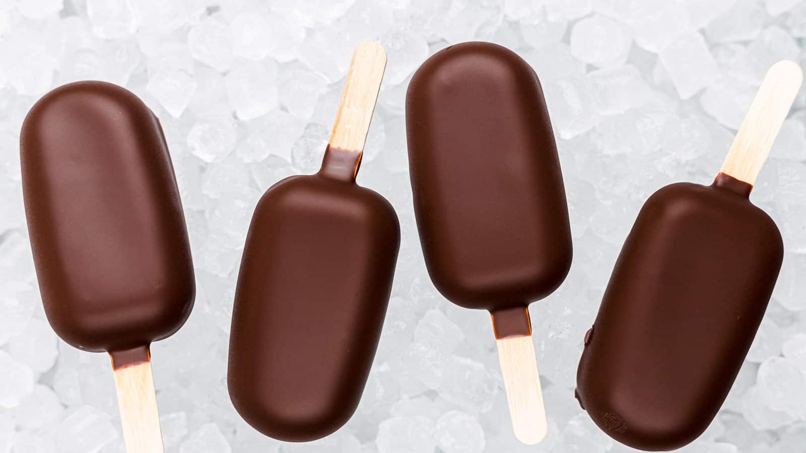 Skyr Popsicles on ice.