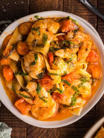 A plate of Garlic Tomato Shrimp Scampi Without Wine.