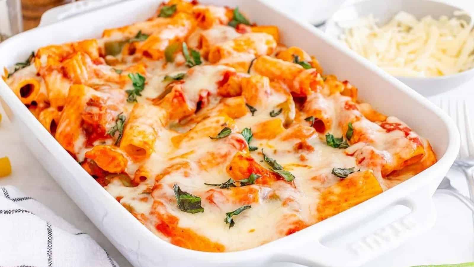 Pasta al forno in a white dish.