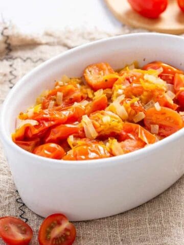An image of stewed tomatoes.