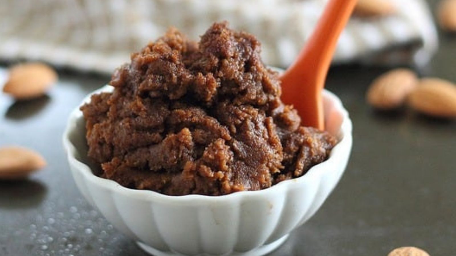 Roasted almond pecan pumpkin butter in a bowl.
