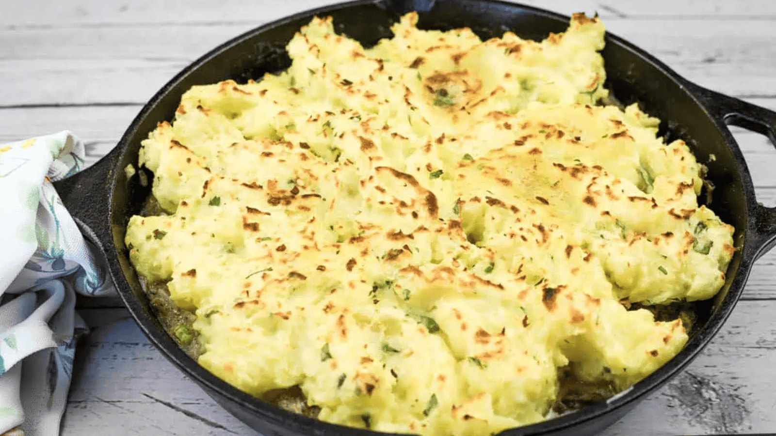 Skillet Stroganoff Pie top view.