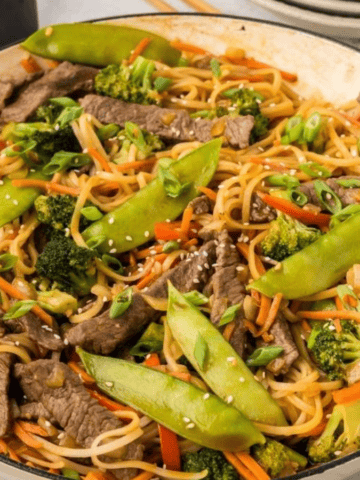Beef Lo Mein top view.