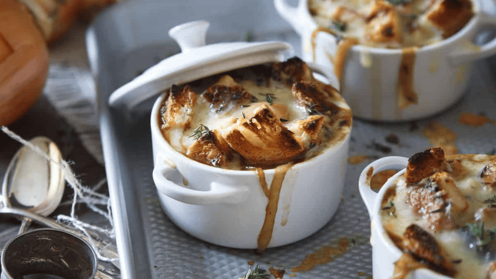 Irish Stout Onion Soup in a small pot.