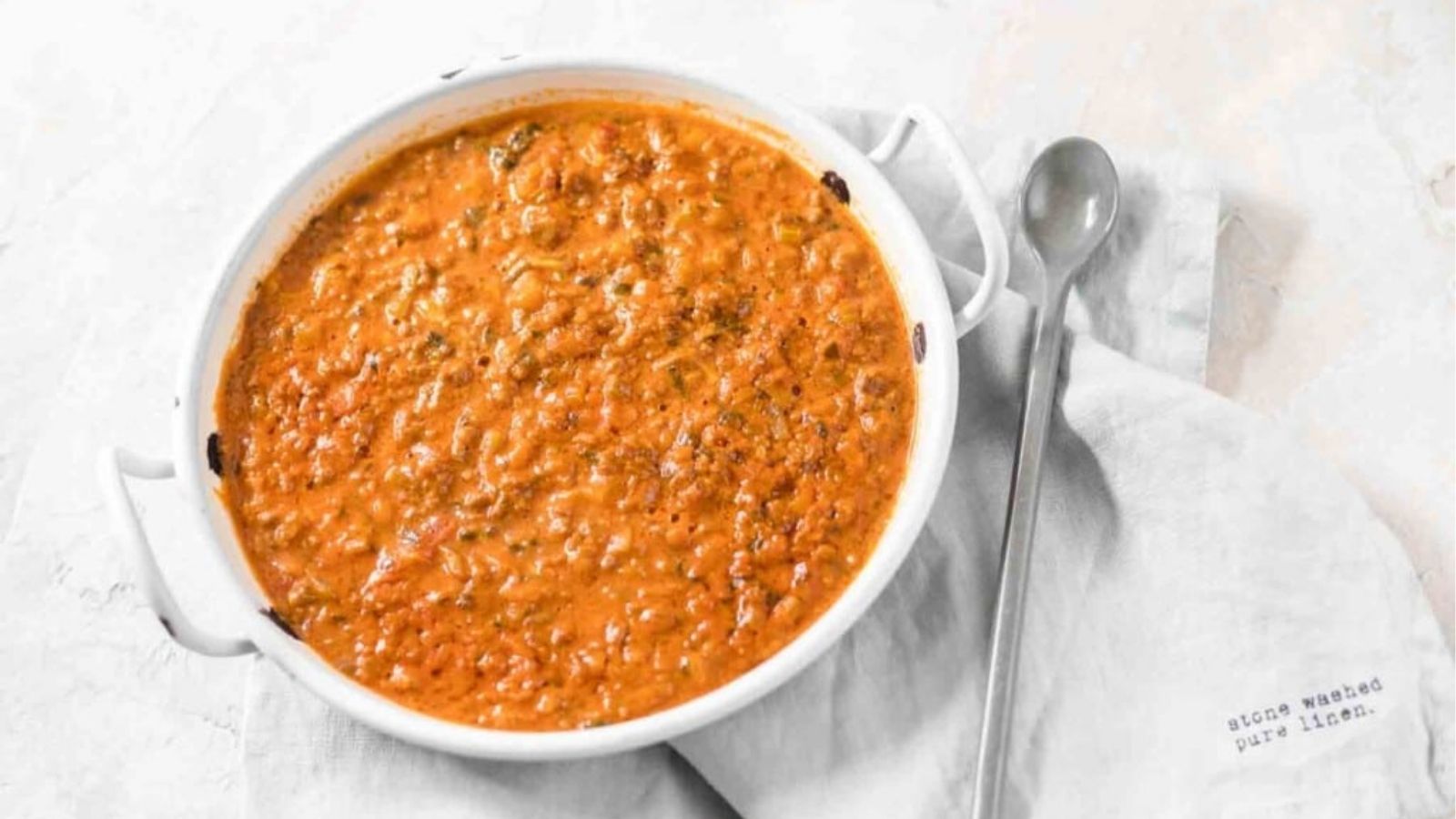 Close-up image for bolognese ragu in a bowl.
