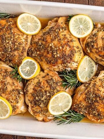An overview of Lemon Rosemary Chicken Thighs.