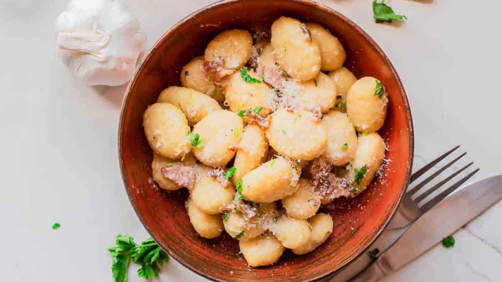 An overview of a bowl of Gnocchi Carbonara.